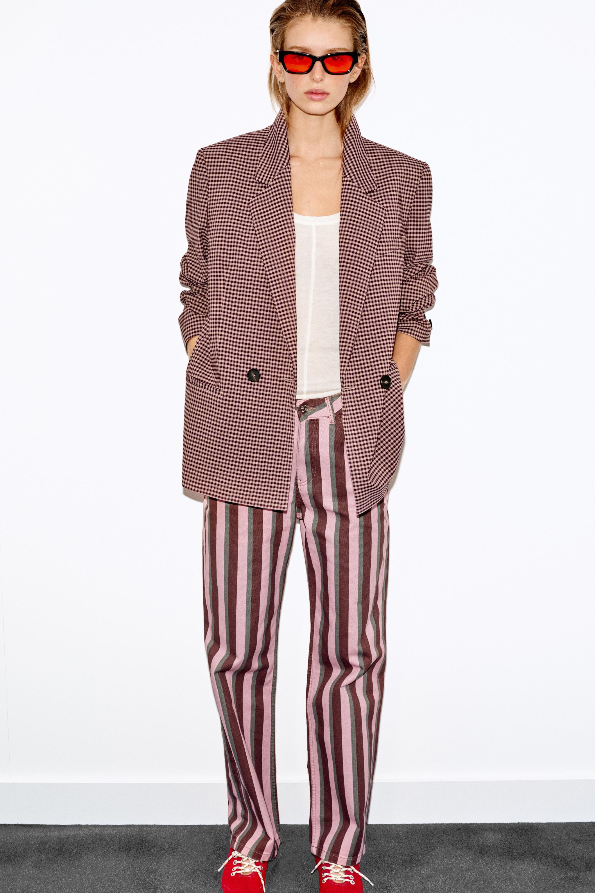 OVERSIZED PLAID DOUBLE-BREASTED BLAZER